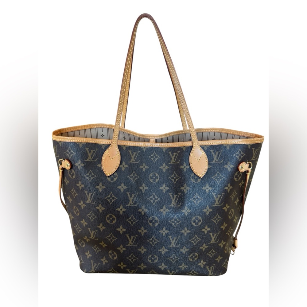 Louis Vuitton Neverfull MM w/ COA